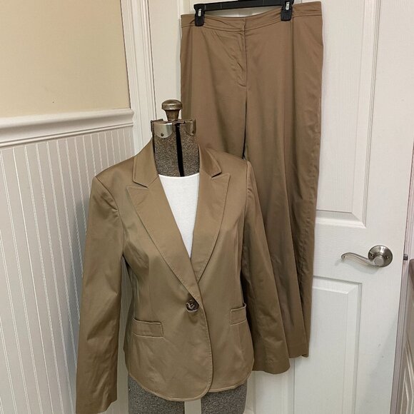 Quintessential Tan Suit with jacket and pants, Kasper Size 12 - Picture 1 of 15